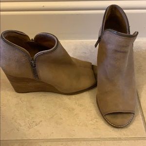 Lucky Brand suede leather booties size 8.5